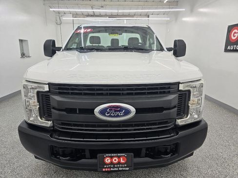 Used 2019 Ford F350 XL RWD image 2