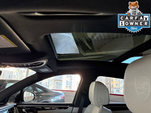 Used 2023 Porsche Macan Turbo image 24