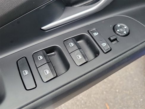 Certified 2023 Hyundai Elantra SEL w/ Convenience Package image 17