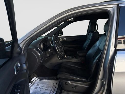 Used 2018 Jeep Grand Cherokee Altitude AWD/4WD image 12