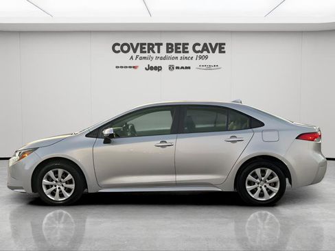 Used 2023 Toyota Corolla LE image 5