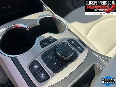 Used 2023 GMC Terrain Denali w/ Denali Premium Package AWD/4WD image 16