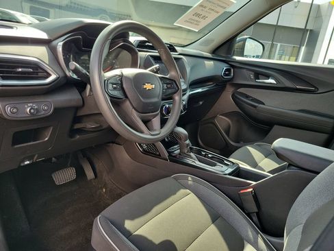 Used 2022 Chevrolet TrailBlazer LT AWD/4WD image 21