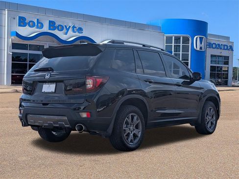 Certified 2025 Honda Passport TrailSport image 5