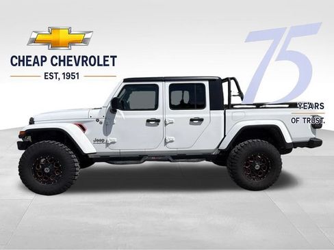 Used 2022 Jeep Gladiator Overland w/ Popular Equipment Package AWD/4WD image 2