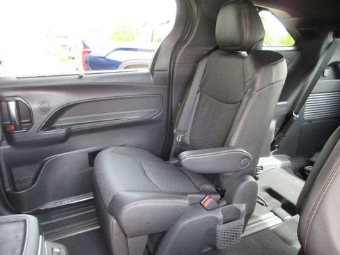 New 2026 Toyota Sienna Platinum AWD/4WD image 20