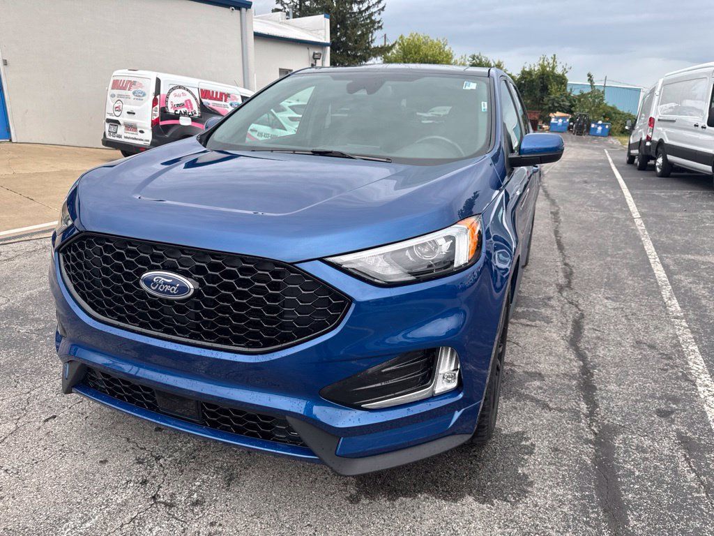 Certified 2023 Ford Edge ST-Line w/ Class II Trailer Tow Package AWD/4WD image 55