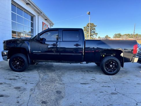 Used 2010 Chevrolet Silverado 2500 LT w/ Interior Plus Package image 8