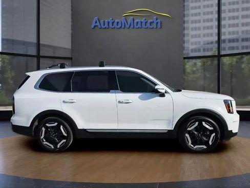 Used 2024 Kia Telluride EX image 10