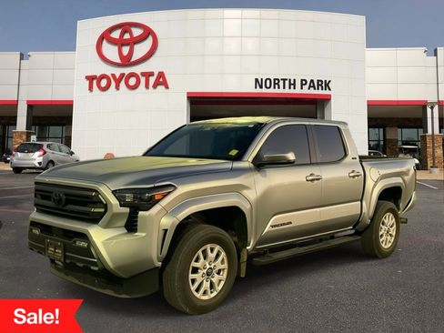 Used 2024 Toyota Tacoma SR5 AWD/4WD image 1