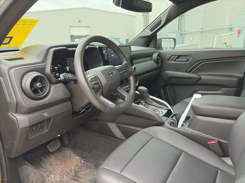 Used 2024 Chevrolet Colorado Trail Boss w/ Advanced Trailering Package image 11