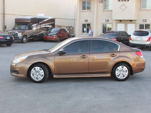 Used 2011 Subaru Legacy 2.5i image 5