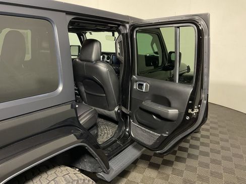 Used 2021 Jeep Wrangler Unlimited Sahara w/ Cold Weather Group AWD/4WD image 35