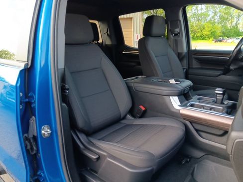 Used 2022 Chevrolet Silverado 1500 RST AWD/4WD image 38