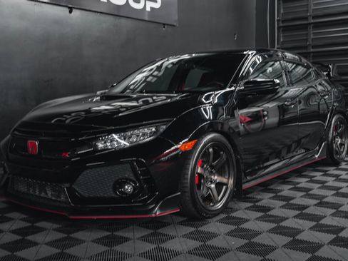 Used 2019 Honda Civic Type R image 29