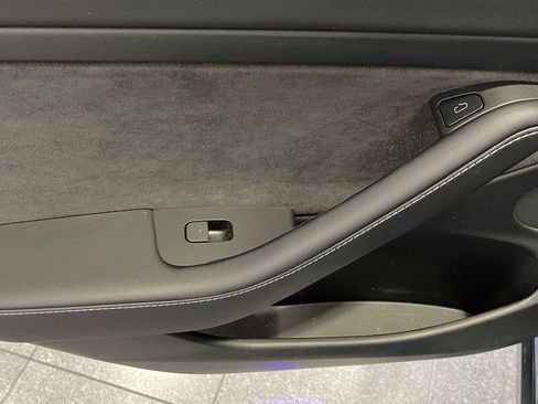 Used 2023 Tesla Model 3 Performance image 31