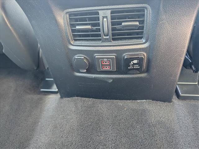 Used 2020 Nissan Titan SV w/ SV Convenience Package AWD/4WD image 17