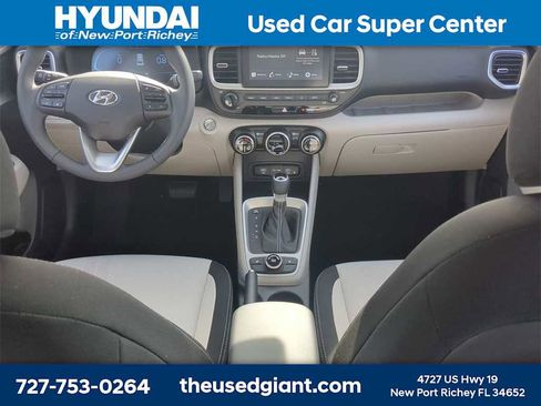 New 2026 Hyundai Venue SEL image 16