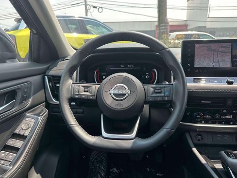 Used 2024 Nissan Rogue SL w/ SL Premium Package AWD/4WD image 14