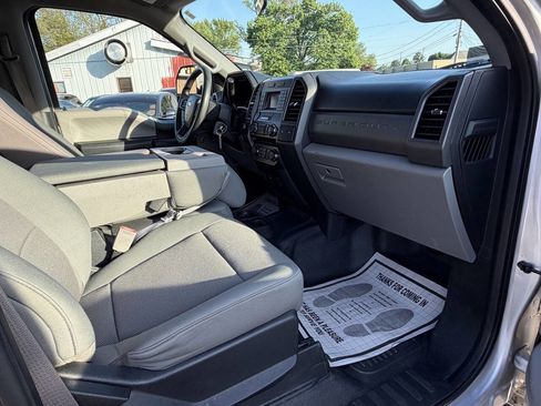 Used 2018 Ford F250 XL w/ Power Equipment Group AWD/4WD image 13