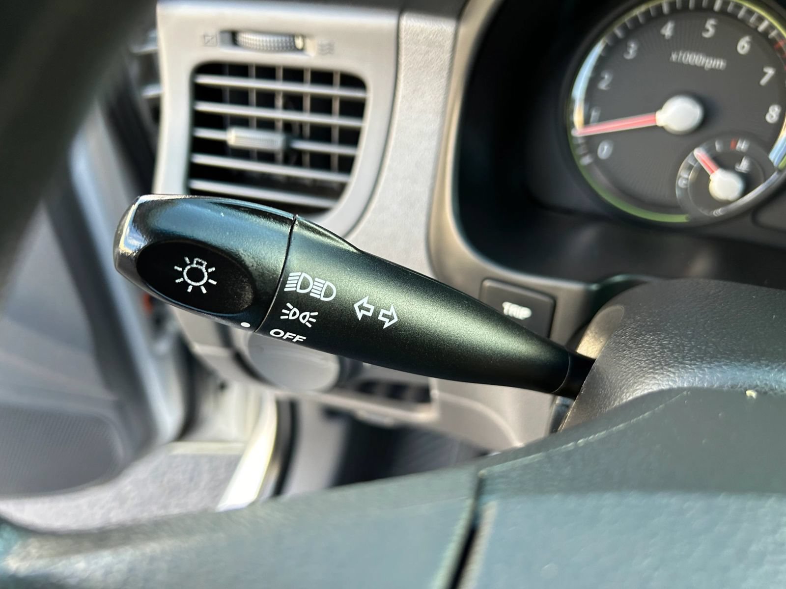 Used 2008 Kia Rio LX FWD image 12