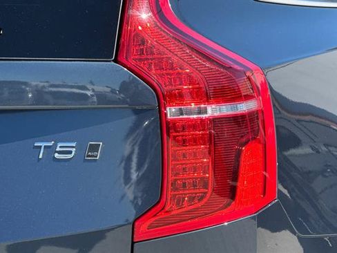 Used 2019 Volvo XC90 T5 Momentum w/ Advanced Package AWD/4WD image 34