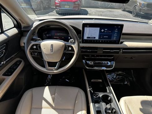 Certified 2024 Lincoln Corsair AWD w/ Equipment Group 101A image 13