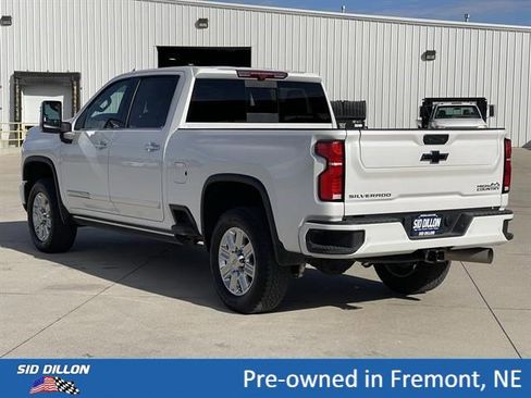 Certified 2025 Chevrolet Silverado 2500 High Country w/ Technology Package AWD/4WD image 3
