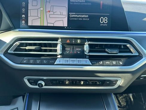 Used 2023 BMW X5 xDrive40i w/ Premium Package image 37