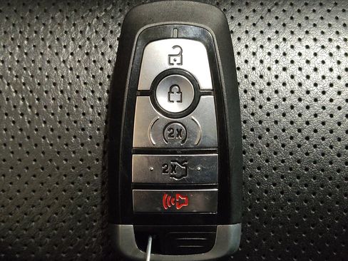 Used 2020 Ford Expedition Max Platinum RWD image 32