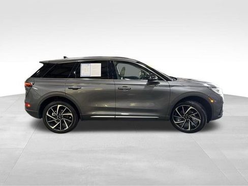 Used 2025 Lincoln Corsair Reserve AWD/4WD image 8
