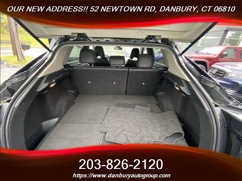 Used 2025 Nissan Ariya AWD image 26
