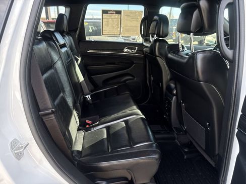 Used 2022 Jeep Grand Cherokee Limited image 30