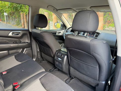 Used 2018 Nissan Pathfinder S image 23
