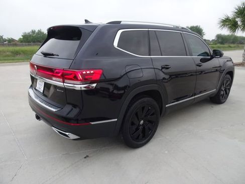 Used 2024 Volkswagen Atlas SEL AWD/4WD image 4