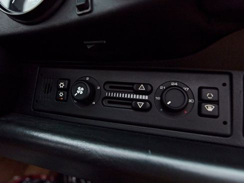 Used 1991 Porsche 911 Turbo image 42