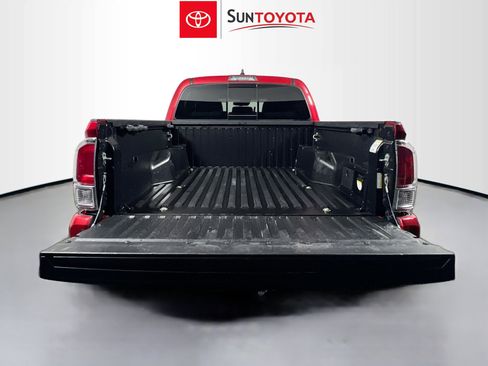 Used 2022 Toyota Tacoma TRD Sport image 34