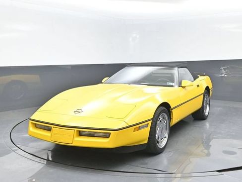 Used 1990 Chevrolet Corvette Convertible RWD image 18