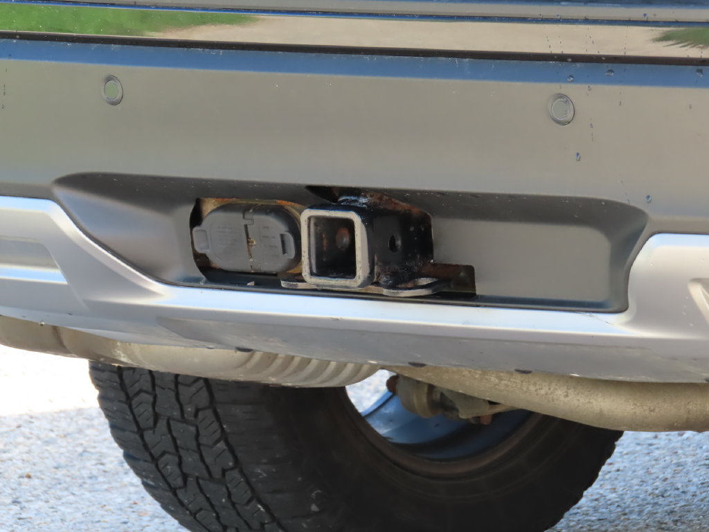 Used 2021 Ford Explorer XLT AWD/4WD image 16