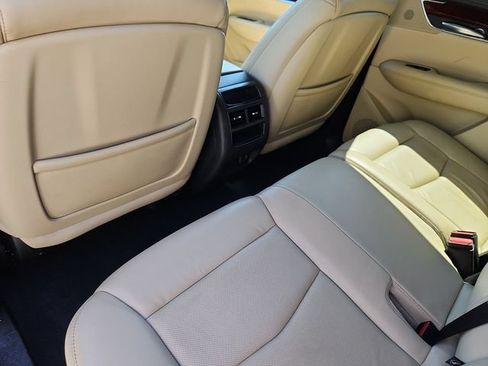 Used 2019 Cadillac XT5 Luxury FWD image 11