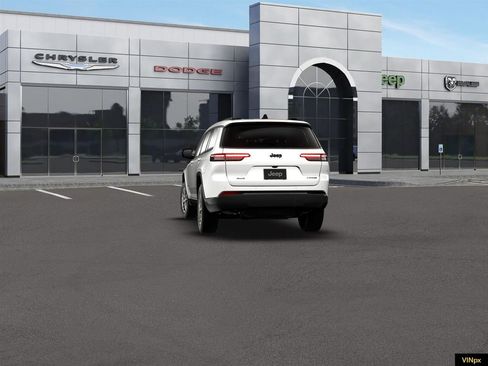 New 2026 Jeep Grand Cherokee L Laredo image 13