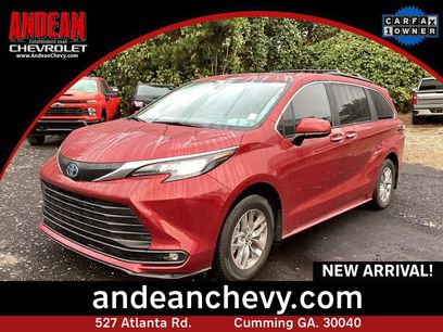 Used 2025 Toyota Sienna XLE