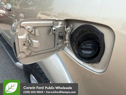 Used 2001 Toyota Sequoia SR5 AWD/4WD image 10