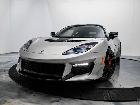 Used 2021 Lotus Evora image 3
