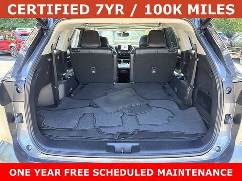 Used 2023 Toyota Highlander XLE AWD/4WD image 12