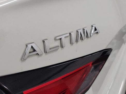 Used 2021 Nissan Altima 2.5 SV FWD image 9