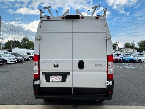 Used 2024 RAM ProMaster 2500 FWD image 6
