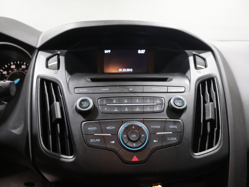 Used 2015 Ford Focus SE FWD image 23