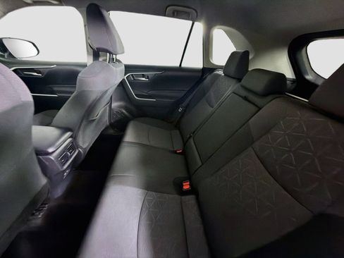Used 2025 Toyota RAV4 XLE AWD/4WD image 25