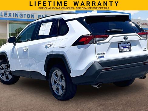 Used 2023 Toyota RAV4 XLE AWD/4WD image 2